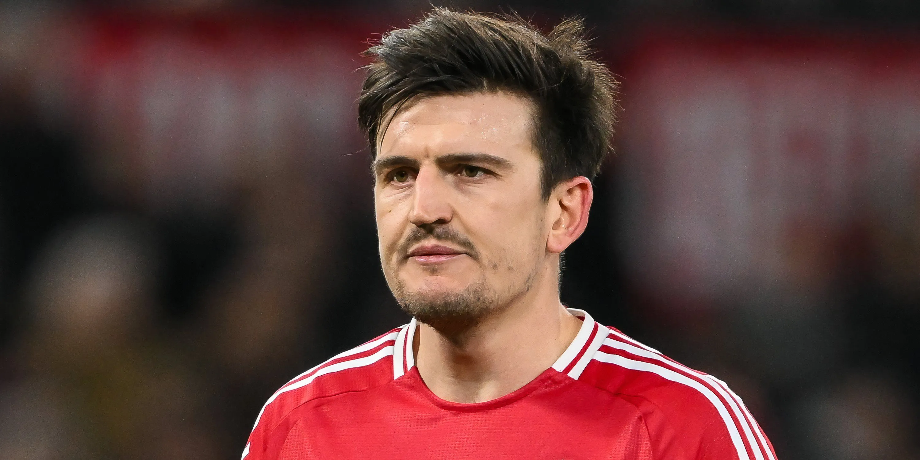 Harry Maguire thi đấu máu lửa cho Manchester United trên sân Old Trafford