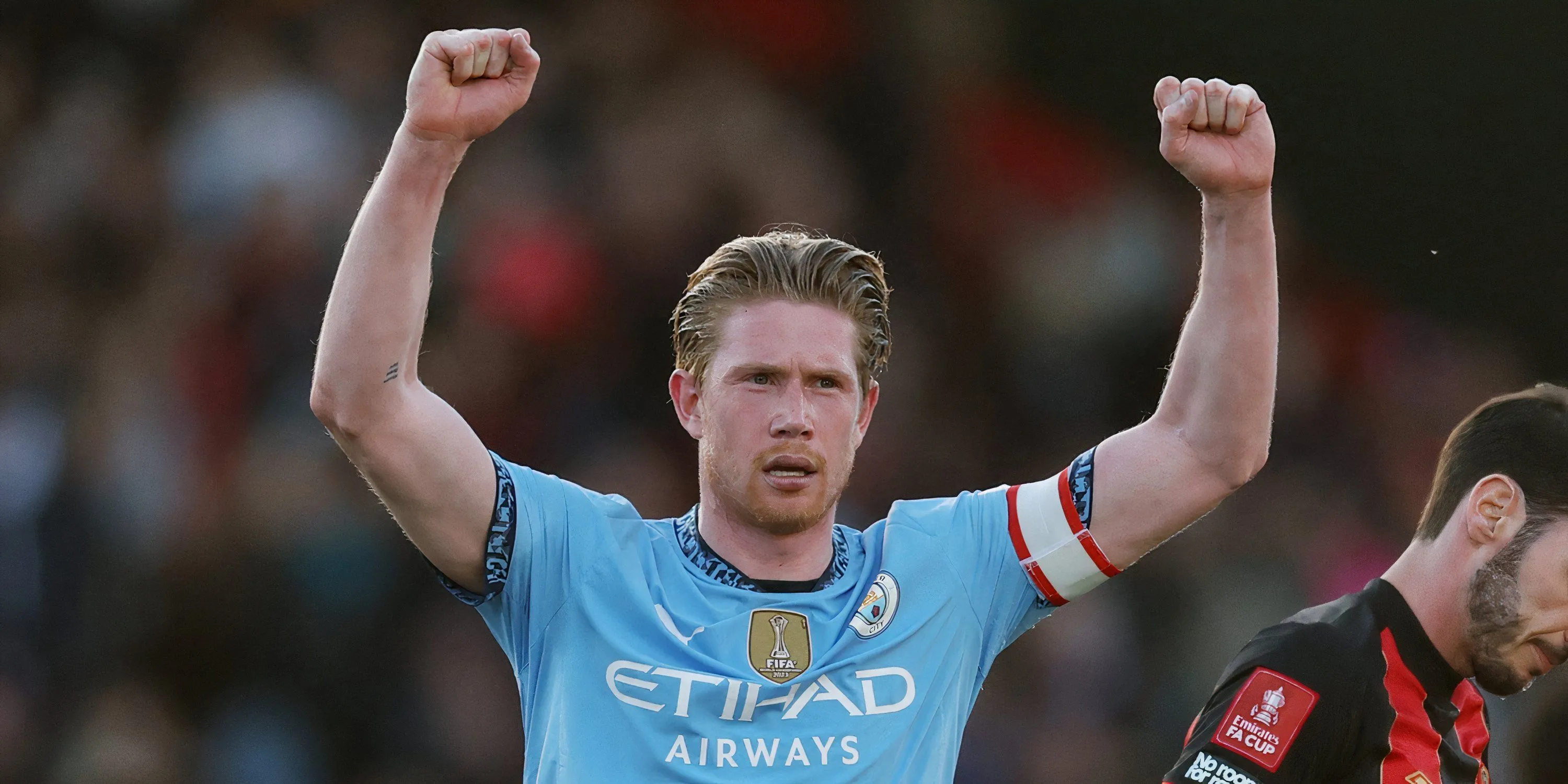 Kevin De Bruyne trong màu áo Man City trước tin đồn chuyển nhượng