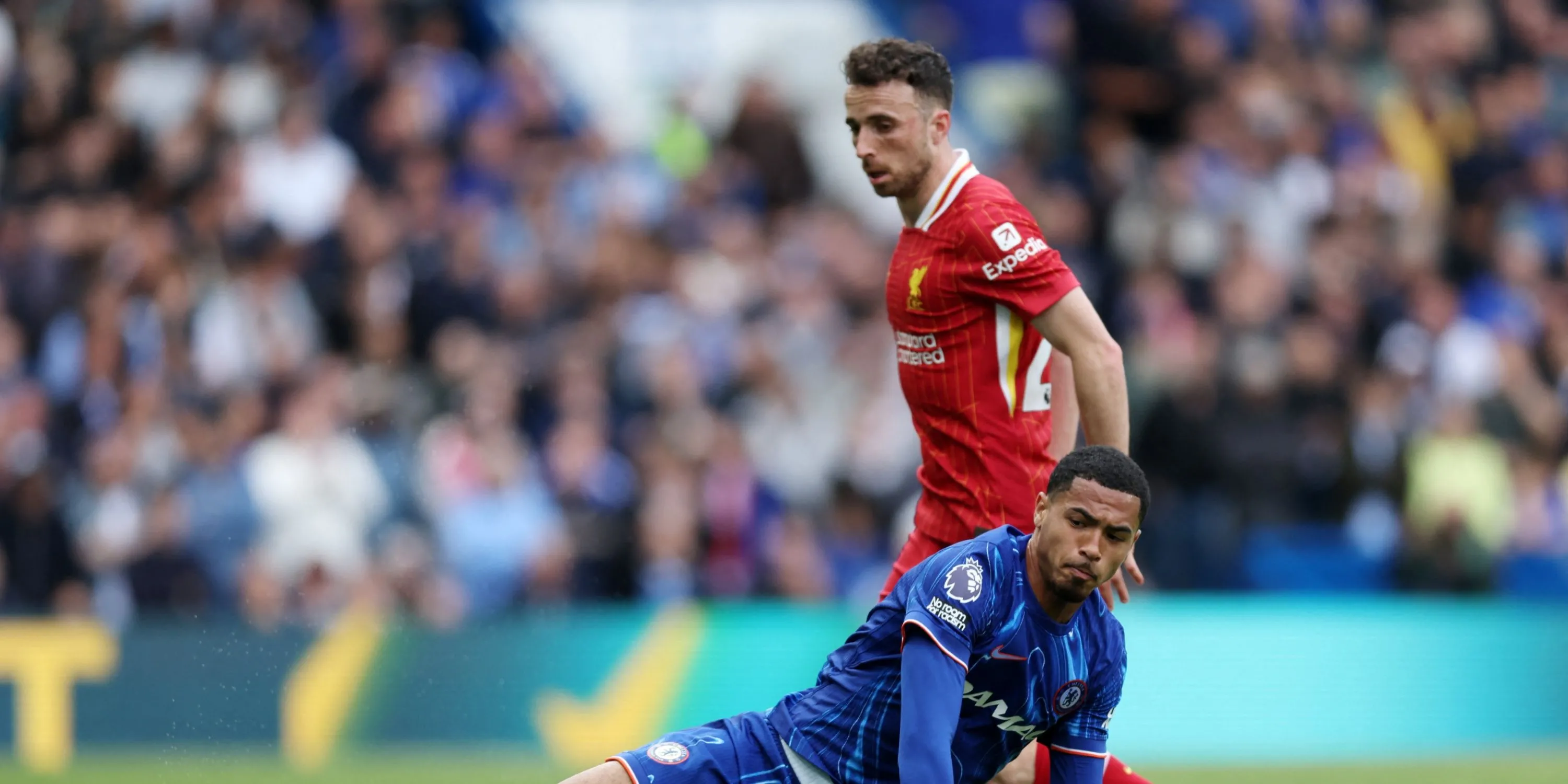 Tiền đạo Diogo Jota của Liverpool thi đấu trong trận gặp Chelsea