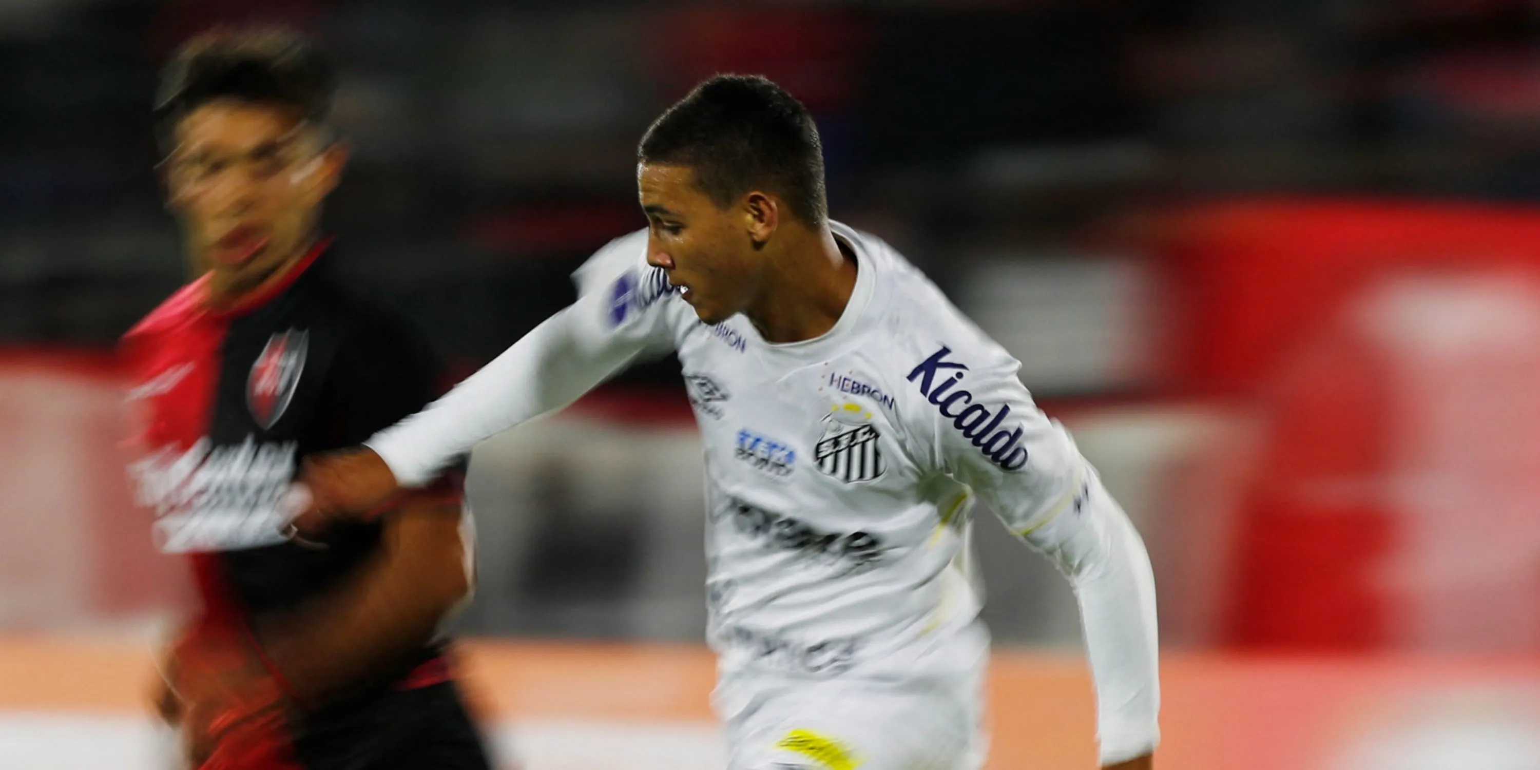 Tiền đạo trẻ Deivid Washington từ Santos gia nhập Chelsea