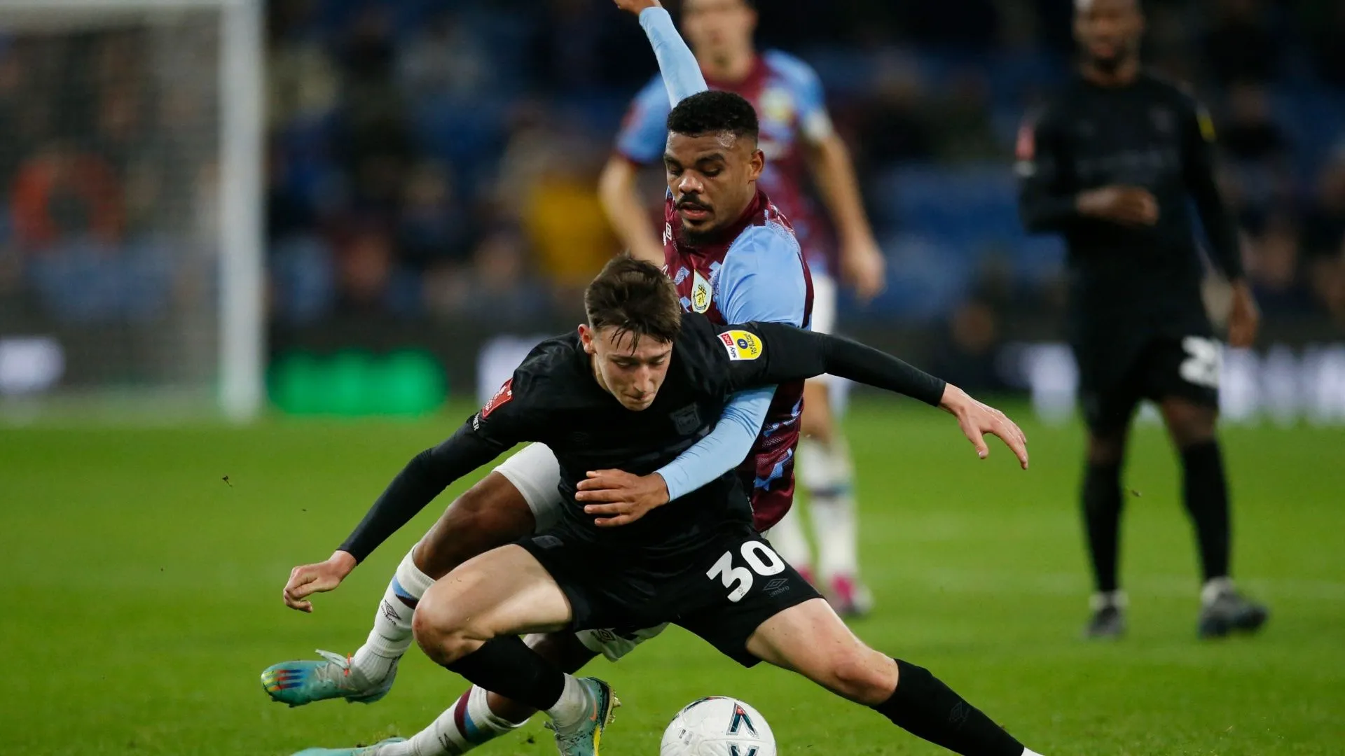 Cameron Humphreys thi đấu tại League One