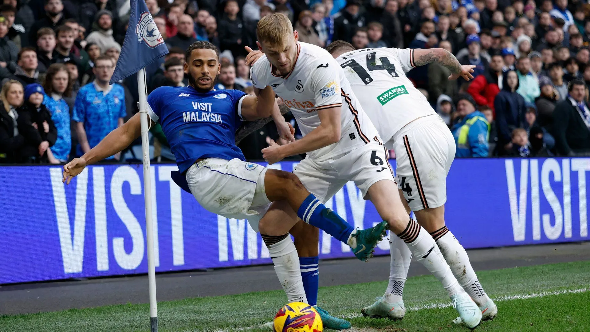 Harry Darling trong màu áo Swansea City