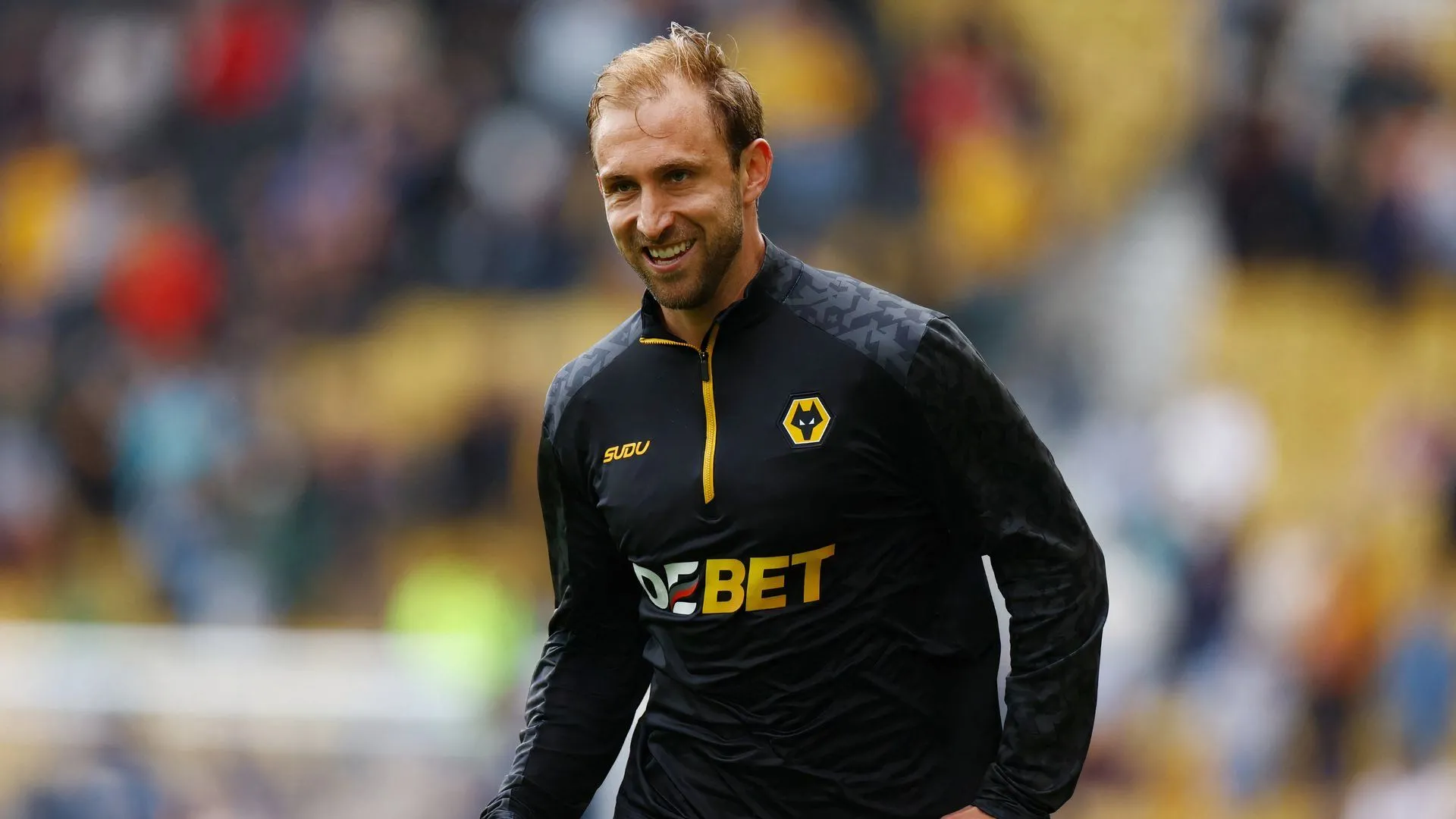 Hậu vệ Craig Dawson khoác áo câu lạc bộ Wolves