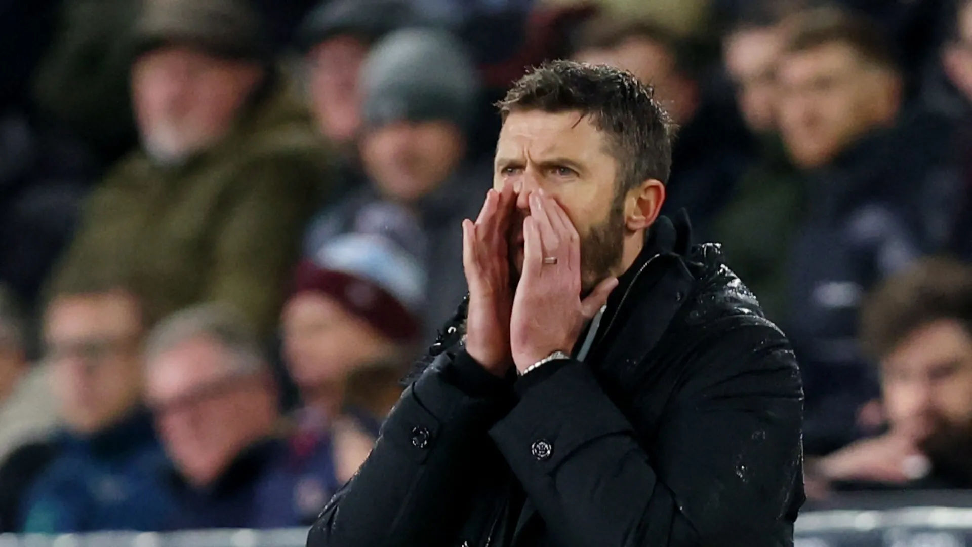 Michael Carrick trong trận đấu của Middlesbrough tại Riverside