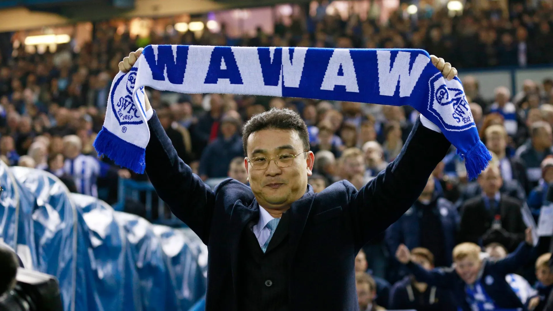 Chủ tịch Dejphon Chansiri của Sheffield Wednesday và tình hình sở hữu CLB đầy phức tạp
