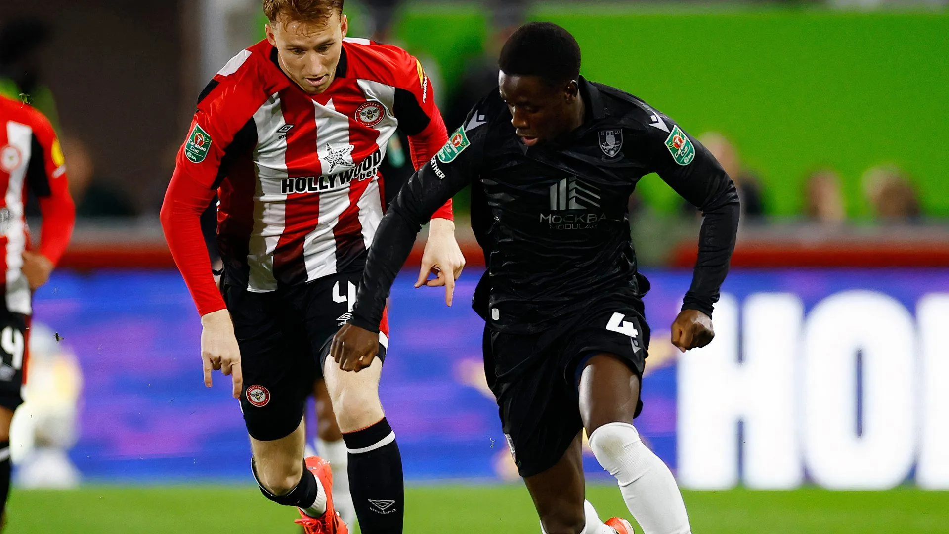 Djeidi Gassama trong một trận đấu của Sheffield Wednesday