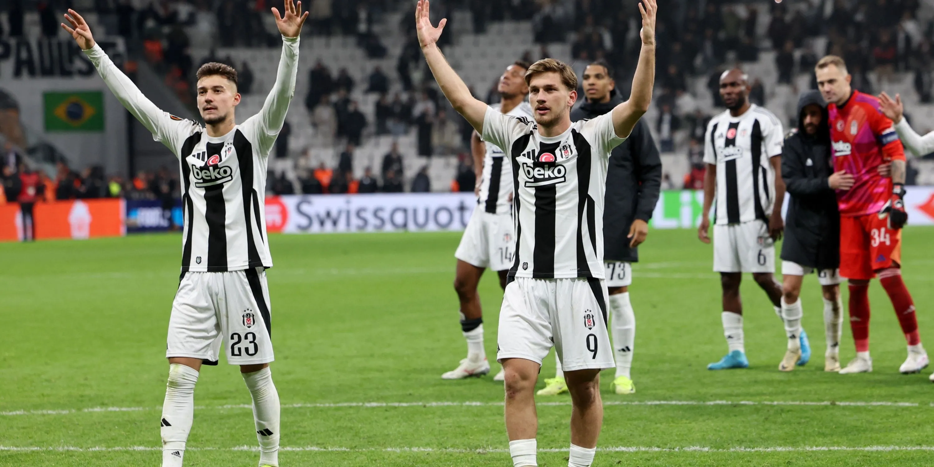 Semih Kılıçsoy thể hiện kỹ năng rê dắt và tạo cơ hội trong một trận đấu cho Besiktas