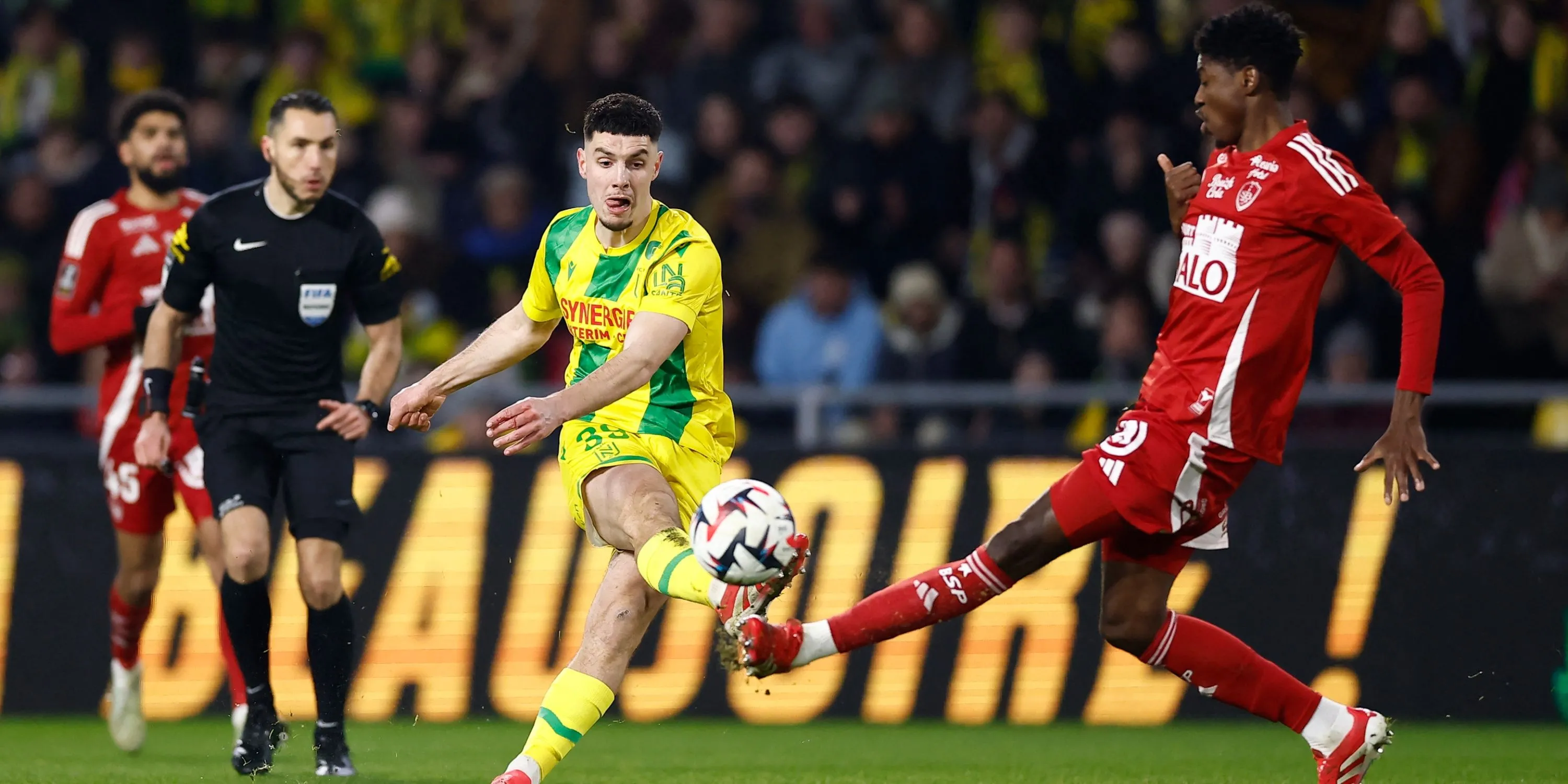 Tiền đạo trẻ Matthis Abline của Nantes, mục tiêu số 1 của Sunderland
