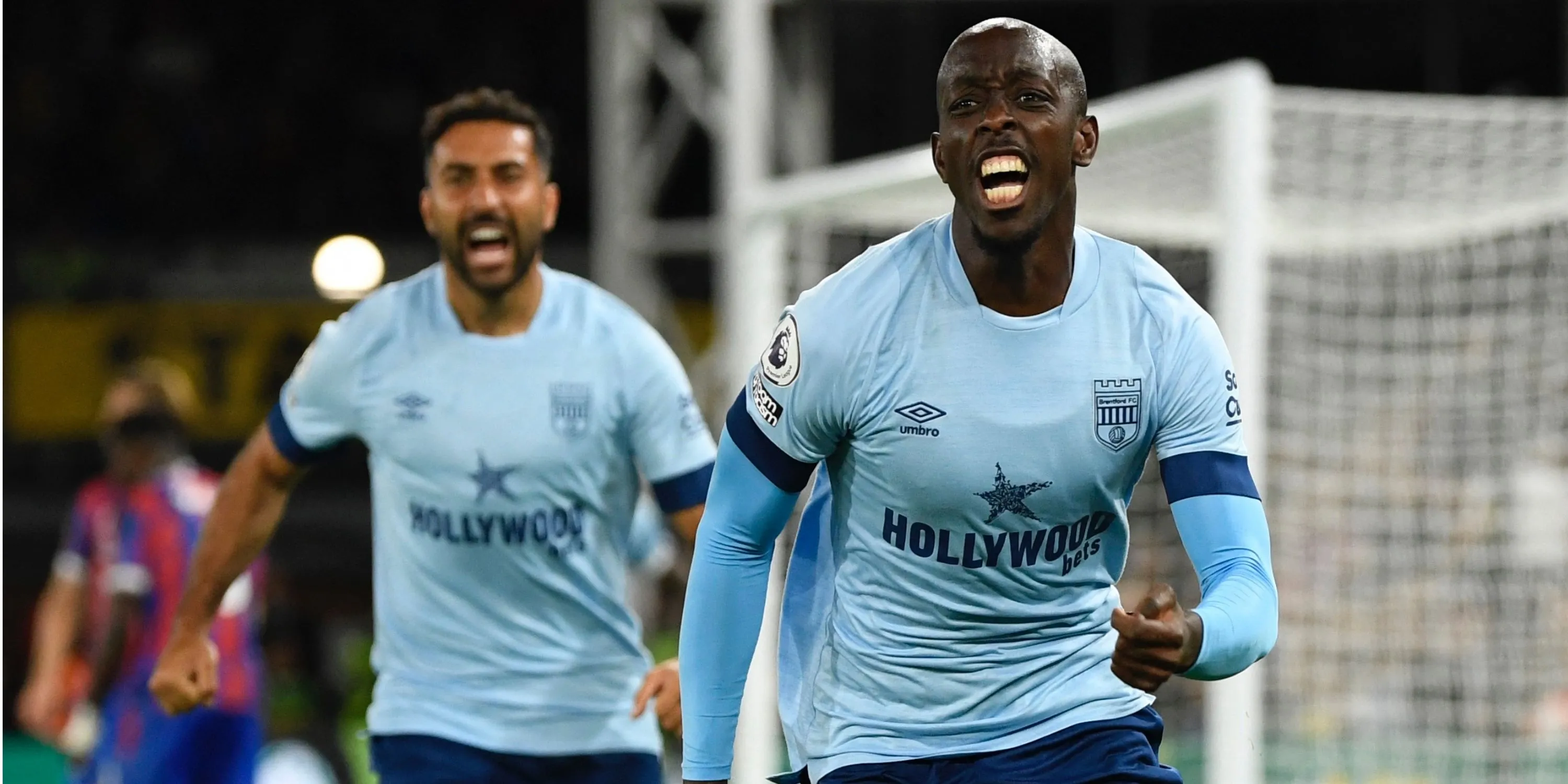 Tiền đạo Yoane Wissa trong màu áo Brentford đối đầu Crystal Palace