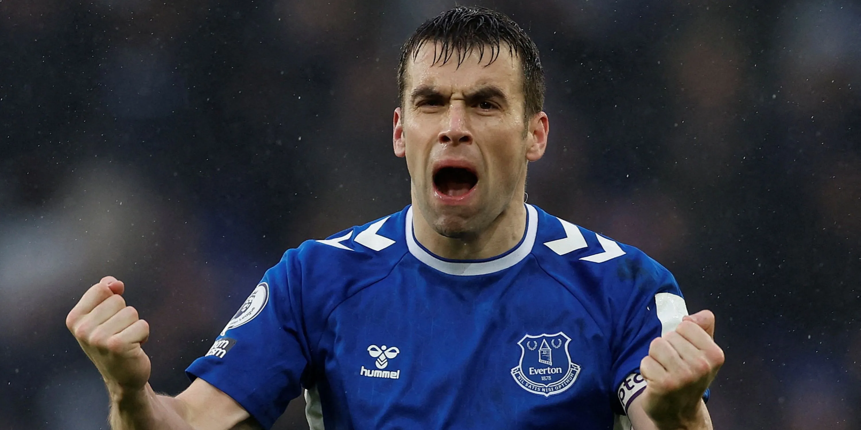 Seamus Coleman thi đấu cho Everton.