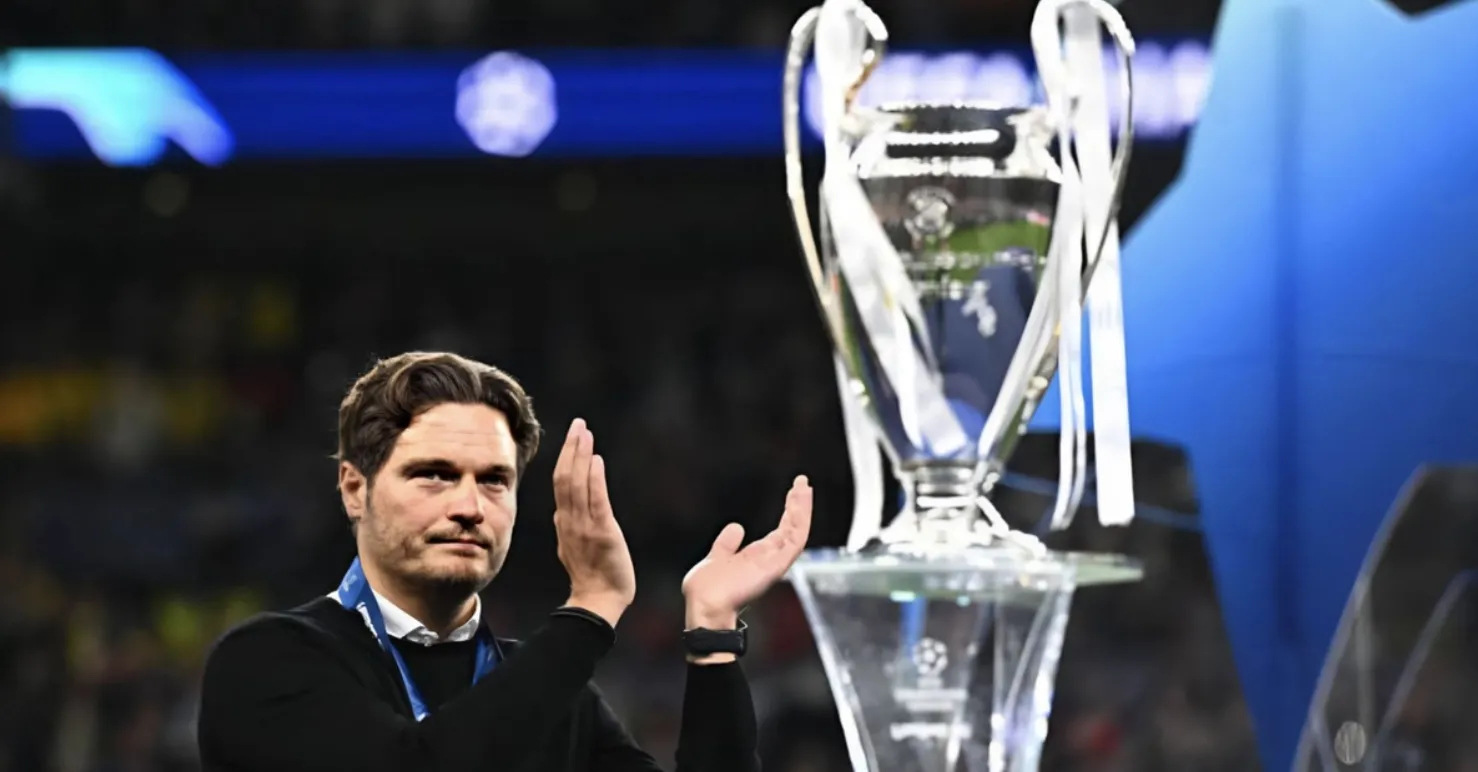 Edin Terzic trong thời gian dẫn dắt Dortmund, người kiến tạo cho các tài năng trẻ